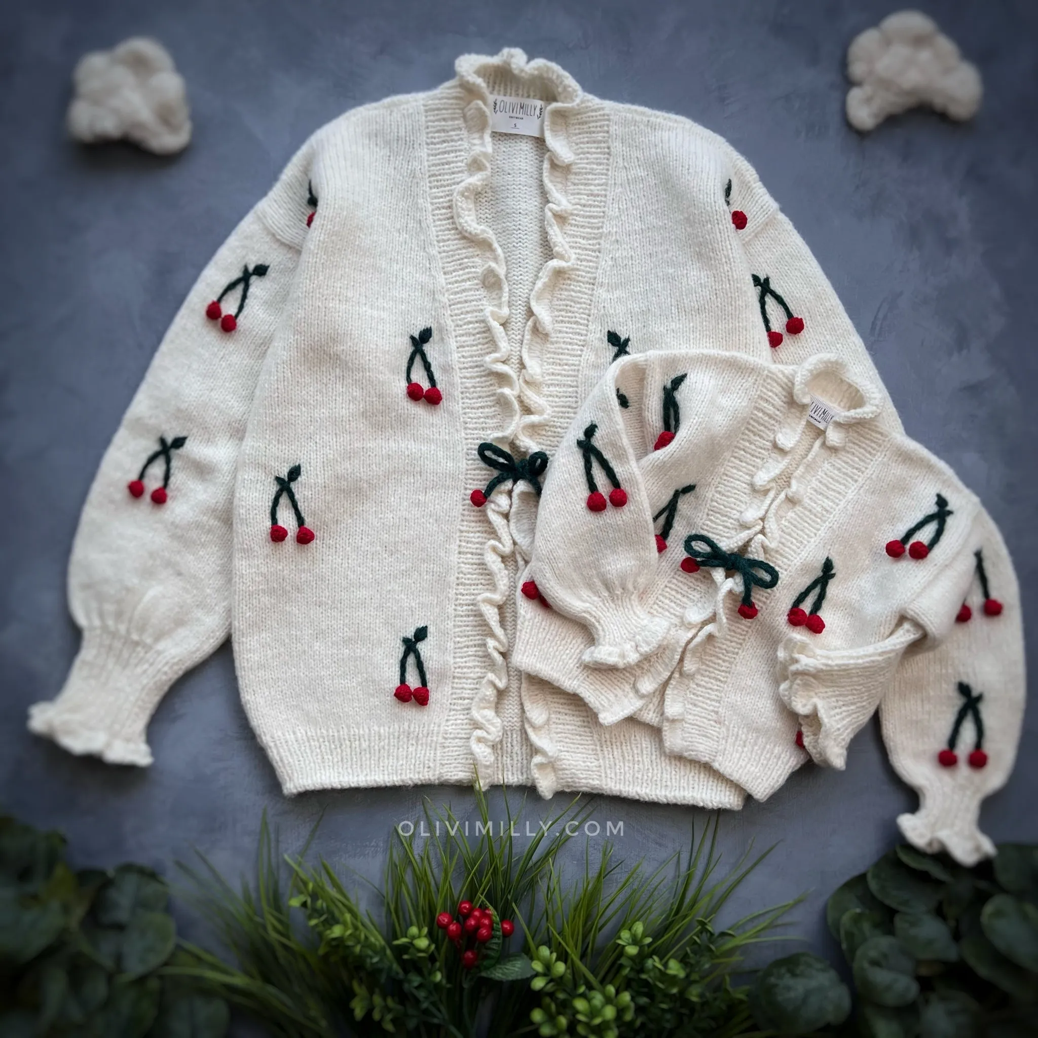 Adult Cardigan Cherries | off white