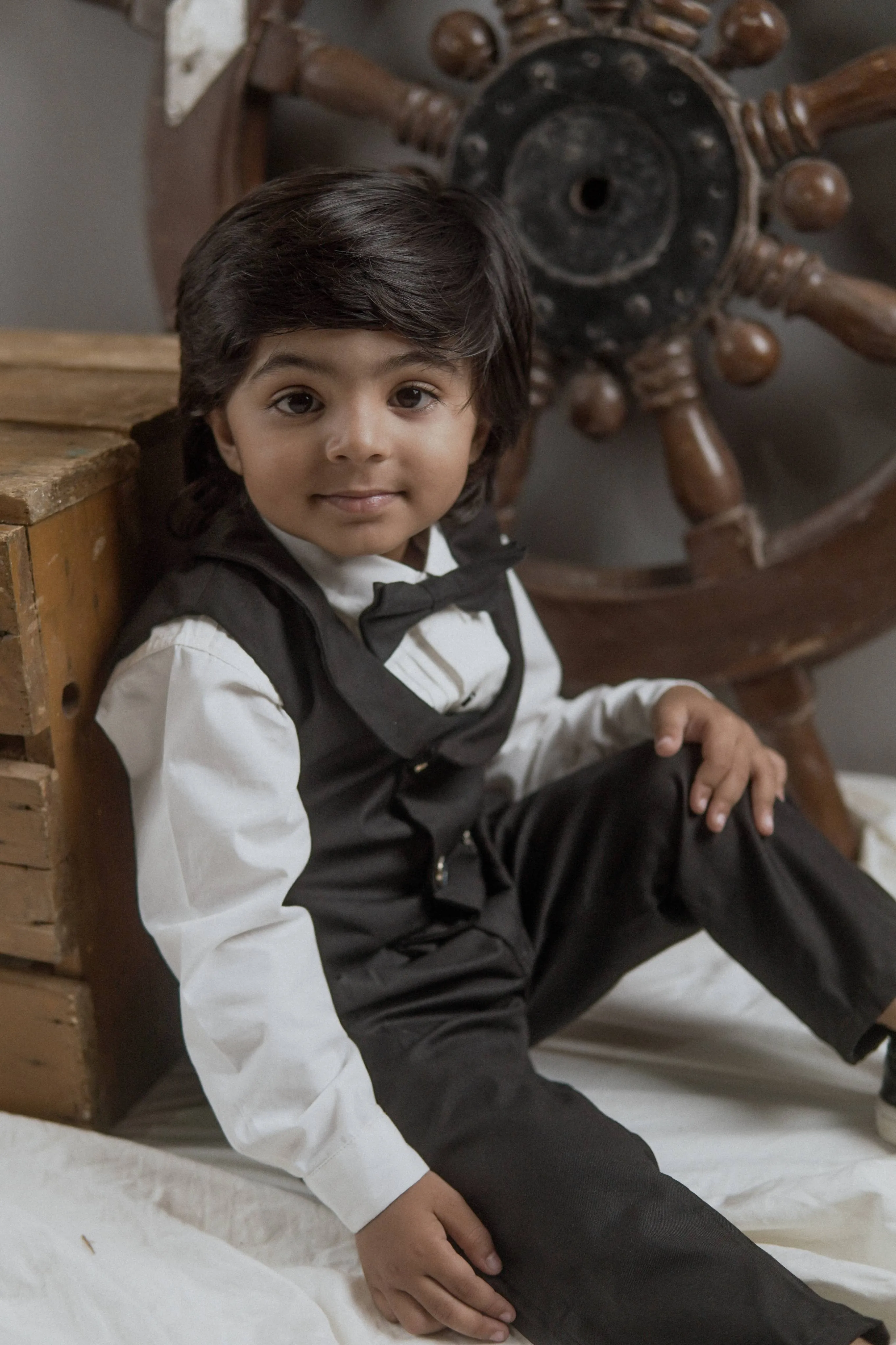 BLACK DOUBLE BUTTONED WAISTCOAT & PANTS SUIT SET
