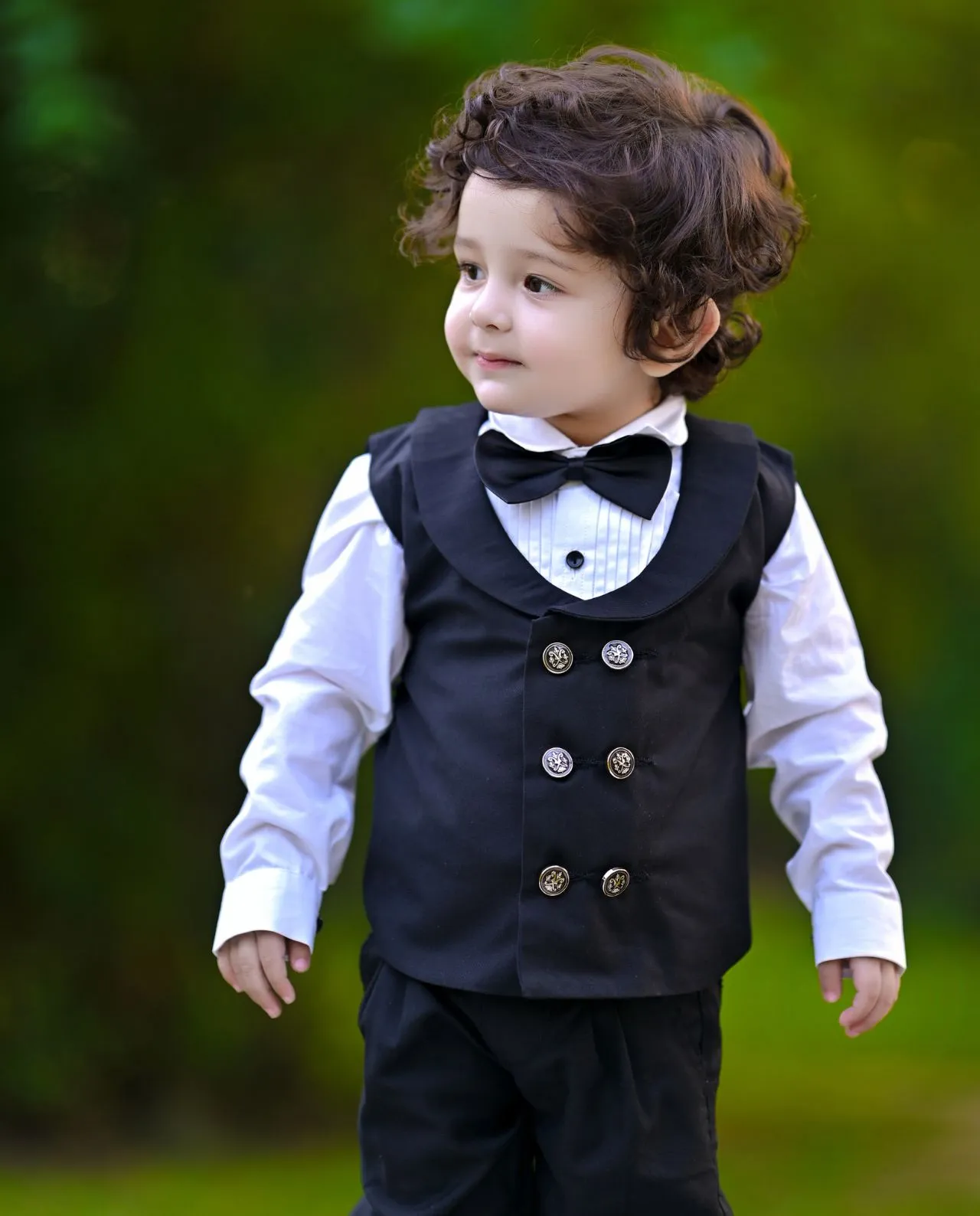 BLACK DOUBLE BUTTONED WAISTCOAT & PANTS SUIT SET