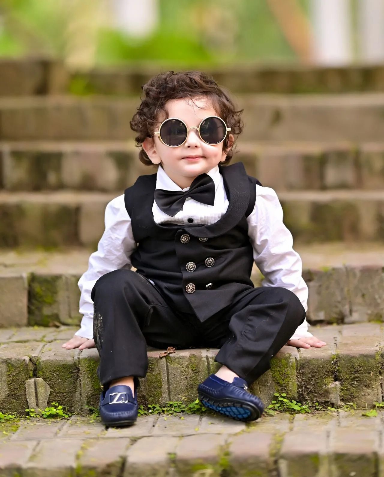 BLACK DOUBLE BUTTONED WAISTCOAT & PANTS SUIT SET