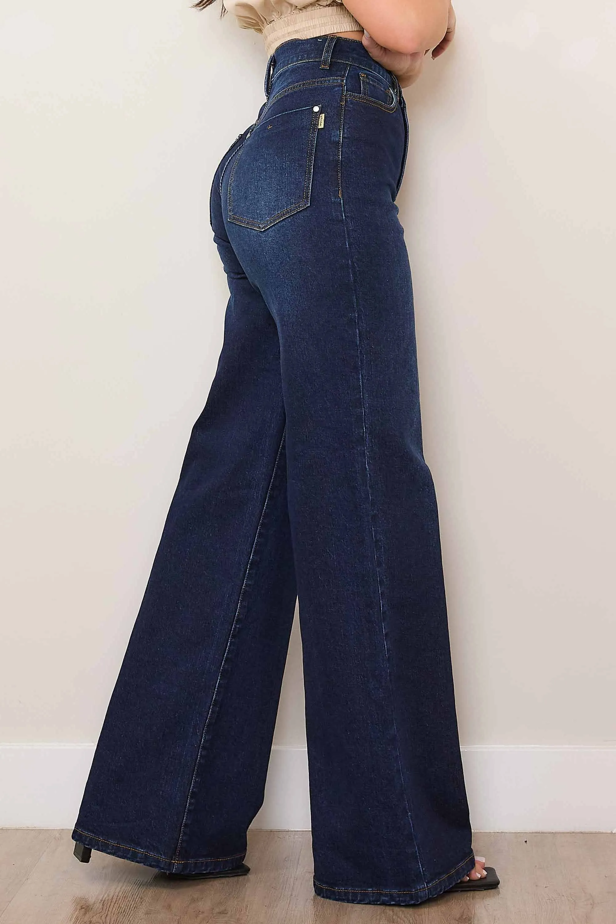 High-Rise Essential Wide Leg Jeans