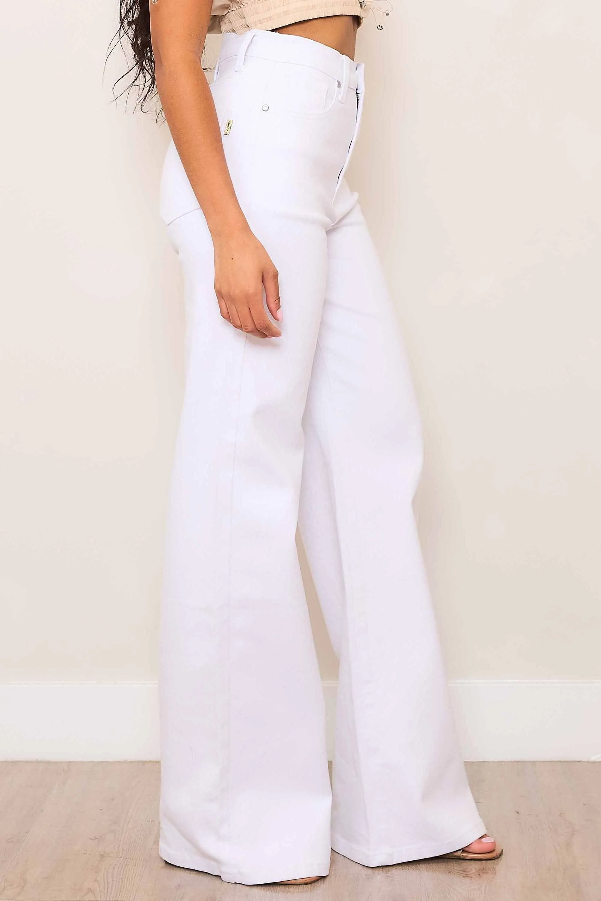 High-Rise Essential Wide Leg Jeans