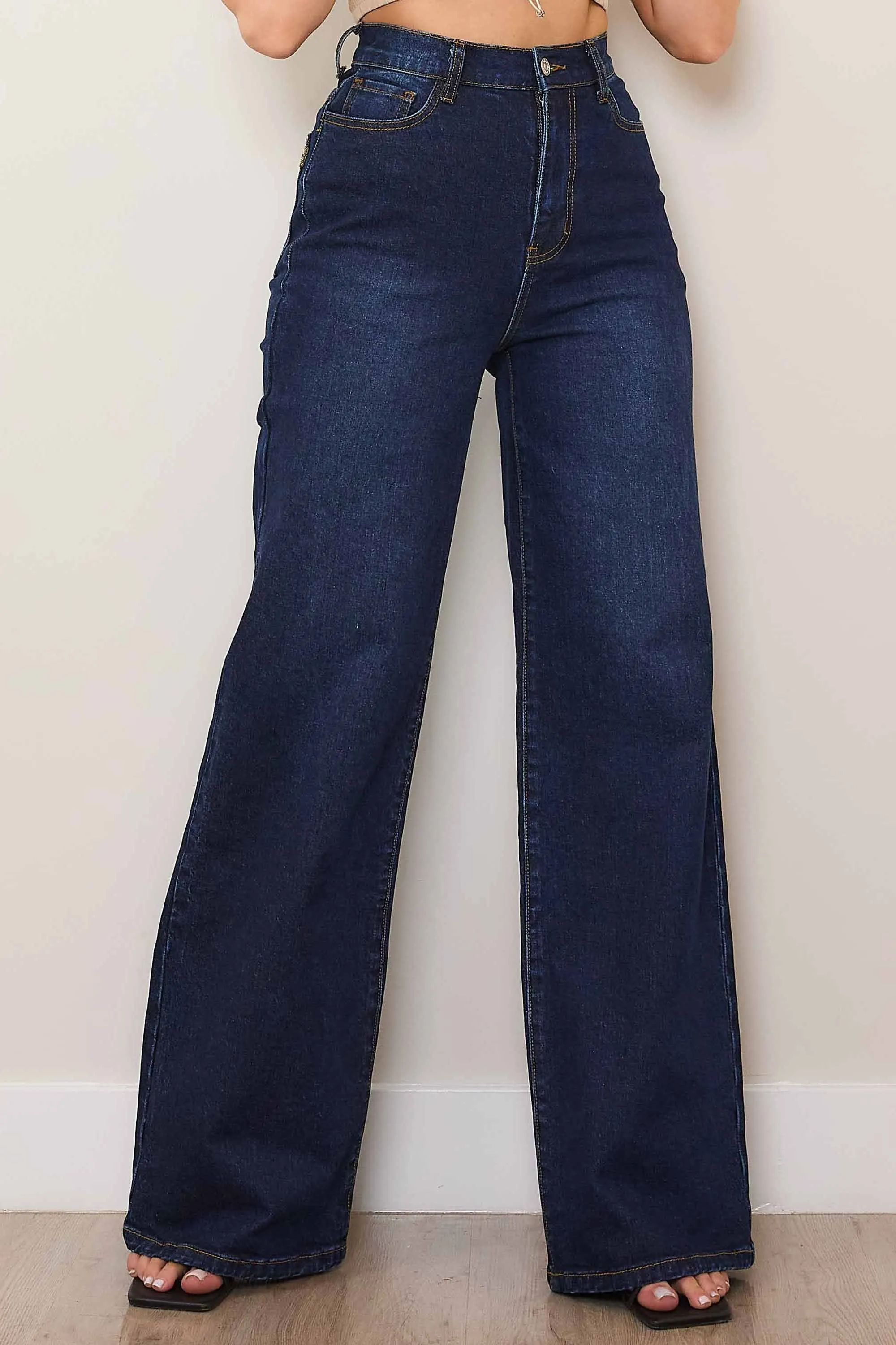 High-Rise Essential Wide Leg Jeans
